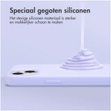 Accezz Liquid Silicone Backcover iPhone 15 Paars