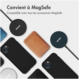 Accezz Liquid Silicone Backcover met MagSafe iPhone 16 Pro Zwart