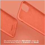 Accezz Liquid Silicone Backcover iPhone 15 Oranje