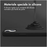 Accezz Liquid Silicone Backcover met MagSafe iPhone 16 Pro Zwart
