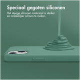 Accezz Liquid Silicone Backcover met MagSafe iPhone 16 Pro Donkergroen