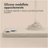 Accezz Liquid Silicone Backcover met MagSafe iPhone 15 Donkergrijs