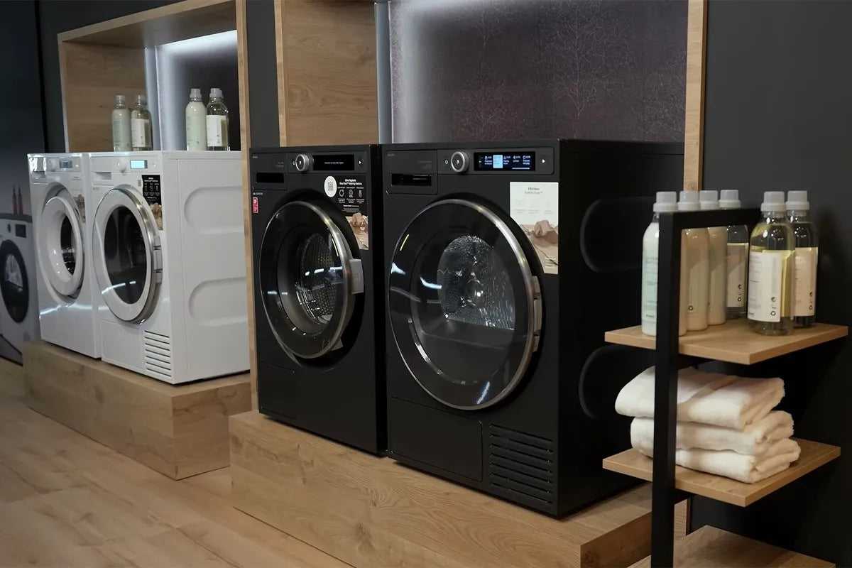 ASKO T509HRG opgesteld in een showroom.