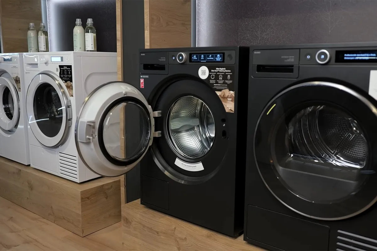 ASKO W5096RG met openstaande deur.