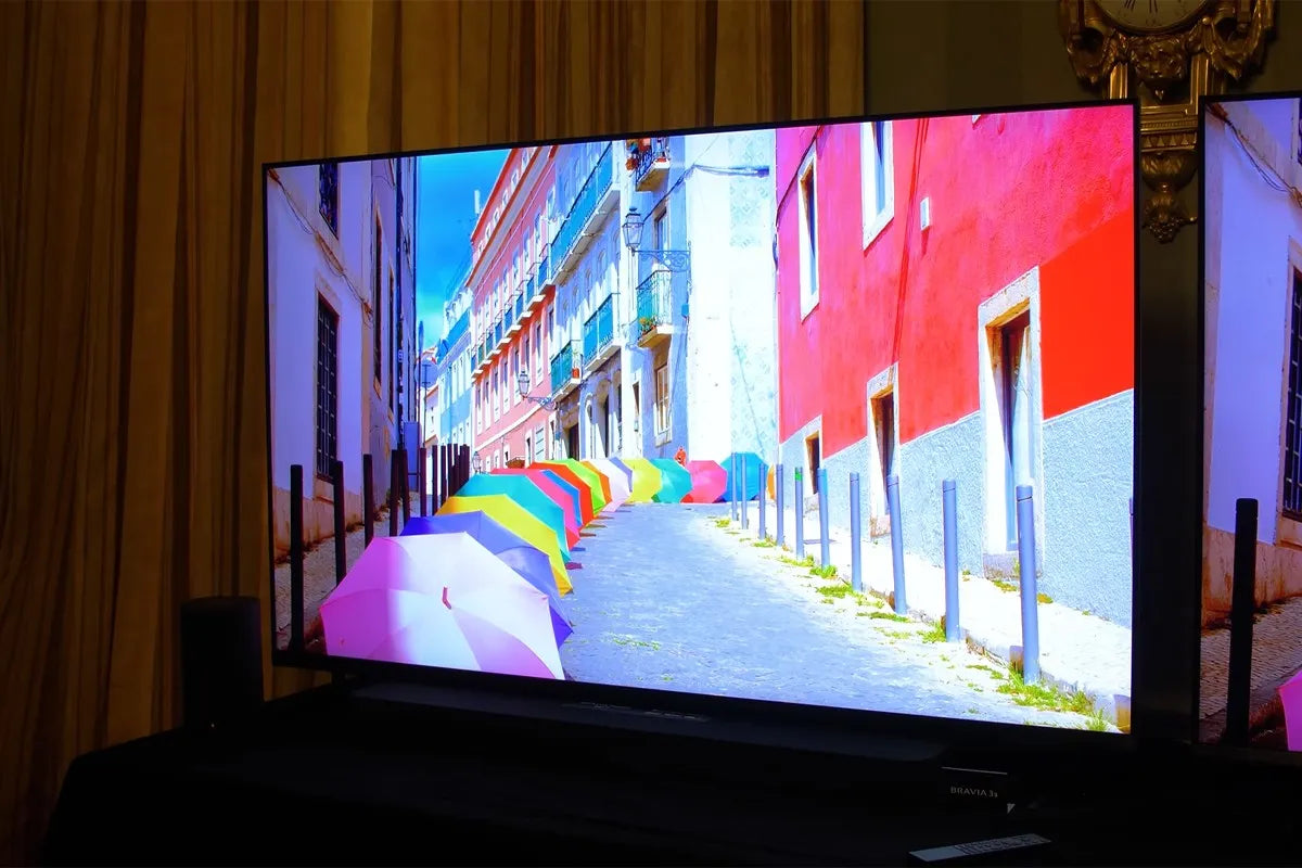 Sony Bravia-tv met een kleurrijk beeld.